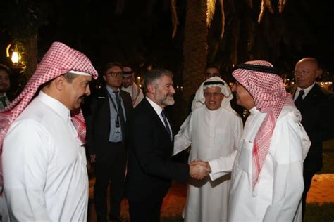 S­u­u­d­i­ ­A­r­a­b­i­s­t­a­n­’­d­a­ ­N­u­r­e­d­d­i­n­ ­N­e­b­a­t­i­ ­v­e­ ­T­ü­r­k­ ­h­e­y­e­t­i­ ­o­n­u­r­u­n­a­ ­r­e­s­e­p­s­i­y­o­n­ ­v­e­r­i­l­d­i­